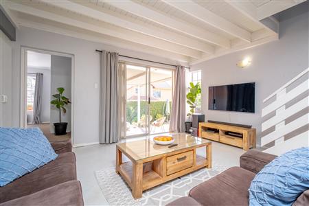 House For Sale in Fourways, Sandton, Gauteng - M127153