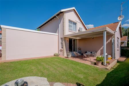 House For Sale in Fourways, Sandton, Gauteng - M127153
