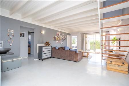 House For Sale in Fourways, Sandton, Gauteng - M127153