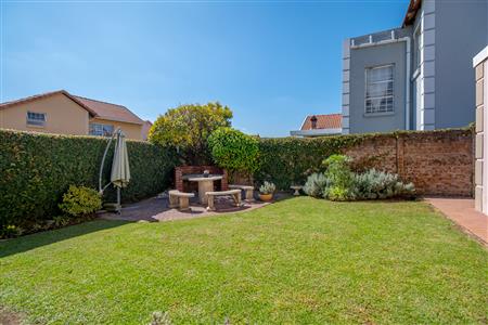 House For Sale in Fourways, Sandton, Gauteng - M127153