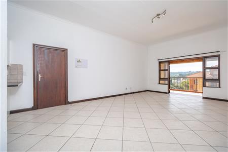 False - Apartment For Sale in Honeydew Grove, Roodepoort, Gauteng - M127155