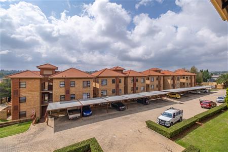 False - Apartment For Sale in Honeydew Grove, Roodepoort, Gauteng - M127155
