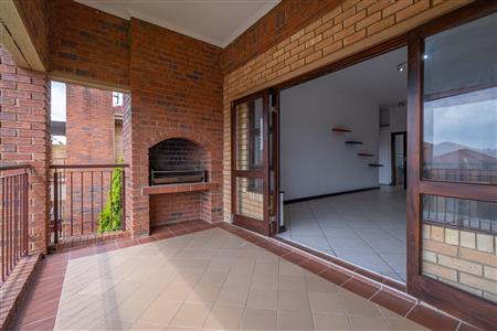 False - Apartment For Sale in Honeydew Grove, Roodepoort, Gauteng - M127155