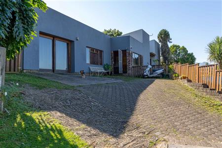 House For Sale in Denneoord, George, Western Cape - M127154