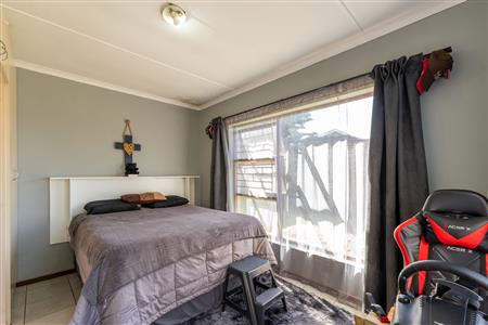 House For Sale in Denneoord, George, Western Cape - M127154