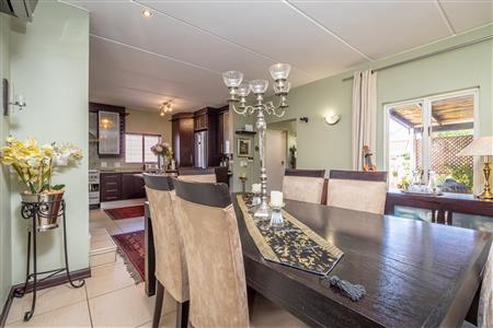 False - House For Sale in Fourways, Sandton, Gauteng - M123631