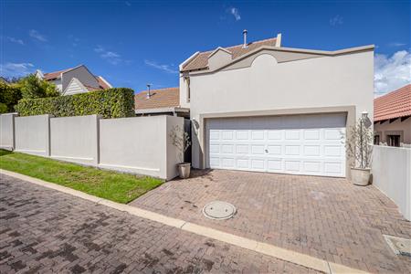 False - House For Sale in Fourways, Sandton, Gauteng - M123631