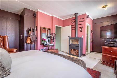 False - House For Sale in Fourways, Sandton, Gauteng - M123631