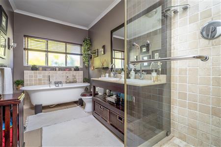 False - House For Sale in Fourways, Sandton, Gauteng - M123631