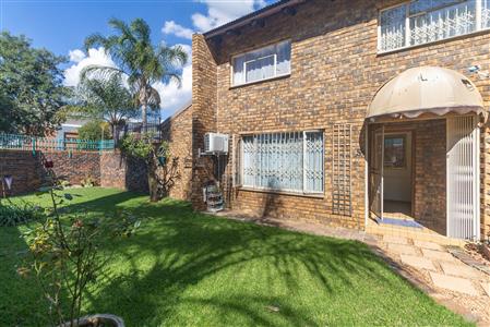 Townhouse For Sale in Sterpark, Polokwane, Limpopo - M127177