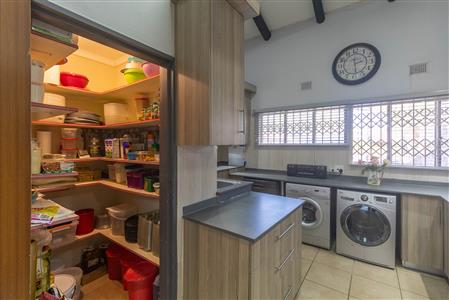 Townhouse For Sale in Sterpark, Polokwane, Limpopo - M127177
