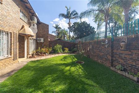 Townhouse For Sale in Sterpark, Polokwane, Limpopo - M127177