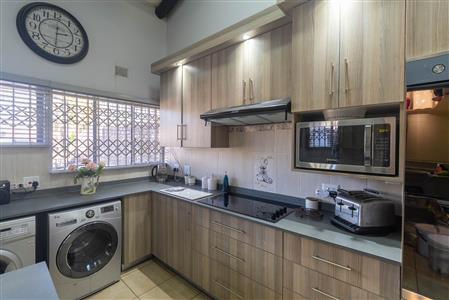 Townhouse For Sale in Sterpark, Polokwane, Limpopo - M127177