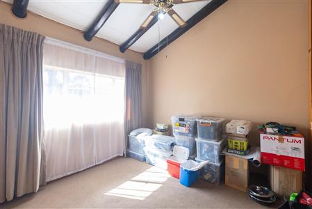 Townhouse For Sale in Sterpark, Polokwane, Limpopo - M127177