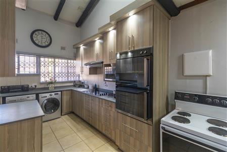 Townhouse For Sale in Sterpark, Polokwane, Limpopo - M127177