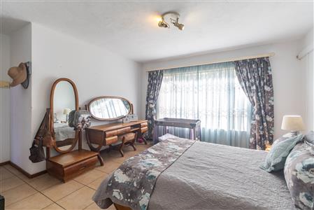 Townhouse For Sale in Sterpark, Polokwane, Limpopo - M127177