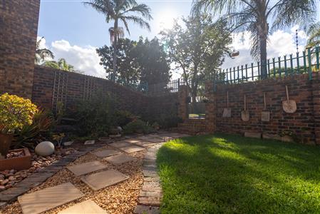 Townhouse For Sale in Sterpark, Polokwane, Limpopo - M127177