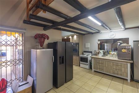 Townhouse For Sale in Sterpark, Polokwane, Limpopo - M127177