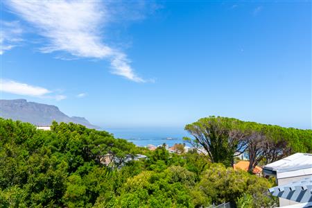 False - Apartment For Sale in Camps Bay, Cape Town, Western Cape - M126552