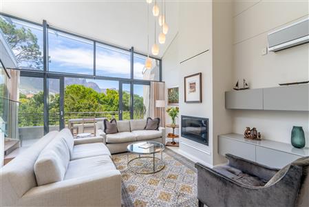 False - Apartment For Sale in Camps Bay, Cape Town, Western Cape - M126552