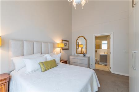 False - Apartment For Sale in Camps Bay, Cape Town, Western Cape - M126552