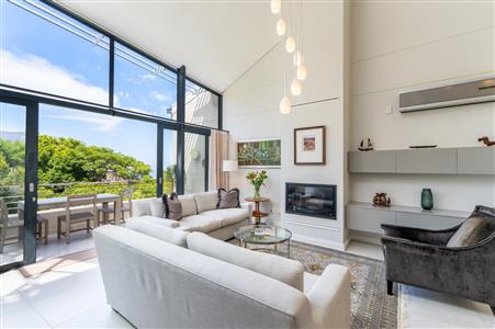 False - Apartment For Sale in Camps Bay, Cape Town, Western Cape - M126552