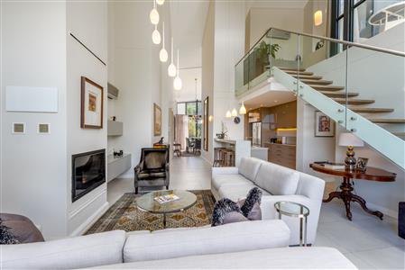 False - Apartment For Sale in Camps Bay, Cape Town, Western Cape - M126552