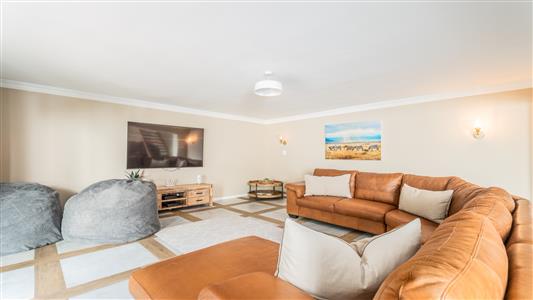 House For Sale in Lemoenkloof, Paarl, Western Cape - M127182