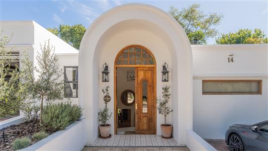 House For Sale in Lemoenkloof, Paarl, Western Cape - M127182