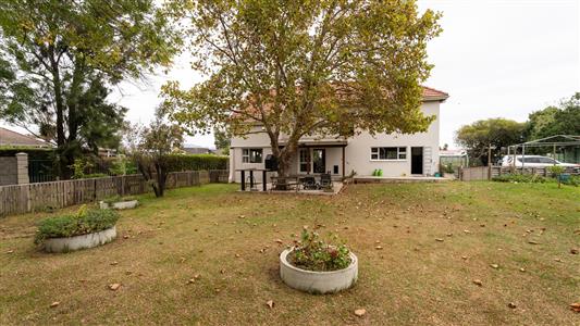House For Sale in Haumannshof, Somerset West, Western Cape - M127184