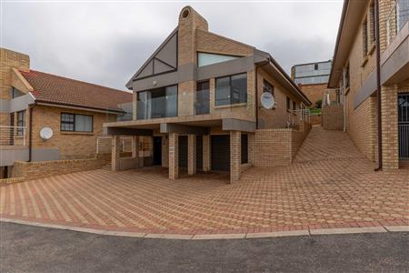 House Unavailable in Menkenkop, Mossel Bay, Western Cape - M127194