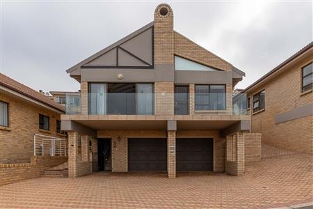 House Unavailable in Menkenkop, Mossel Bay, Western Cape - M127194