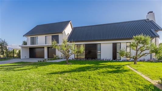 House For Sale in Val de Vie Estate, Paarl, Western Cape - M127197