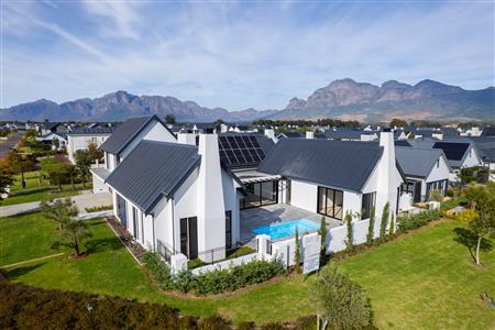 House For Sale in Val de Vie Estate, Paarl, Western Cape - M127197