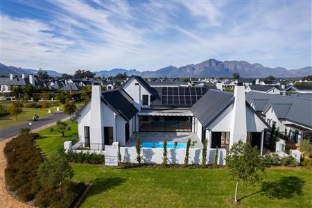 House For Sale in Val de Vie Estate, Paarl, Western Cape - M127197
