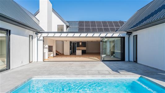 House For Sale in Val de Vie Estate, Paarl, Western Cape - M127197