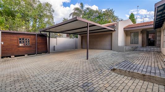 House For Sale in Randpark Ridge, Randburg, Gauteng - M127195