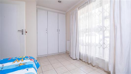 House For Sale in Randpark Ridge, Randburg, Gauteng - M127195