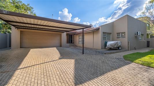 House For Sale in Randpark Ridge, Randburg, Gauteng - M127195
