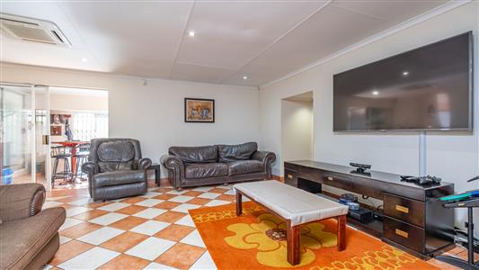 House For Sale in Randpark Ridge, Randburg, Gauteng - M127195