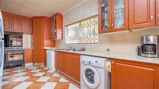 House For Sale in Randpark Ridge, Randburg, Gauteng - M127195