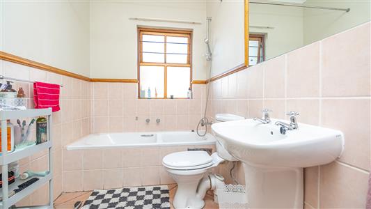 Apartment For Sale in Bryanston, Sandton, Gauteng - M127219