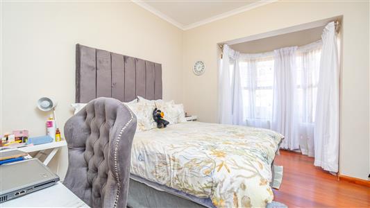 Apartment For Sale in Bryanston, Sandton, Gauteng - M127219
