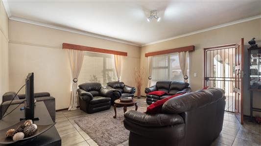 False - House For Sale in Twin Palms, Strand, Western Cape - M127206