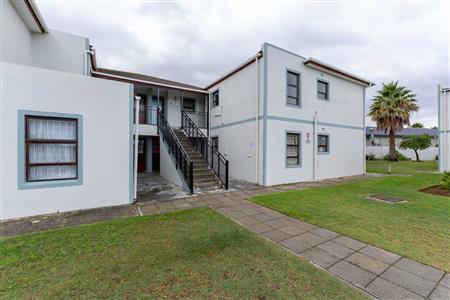 Apartment Unavailable in Twin Palms, Strand, Western Cape - M127218