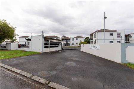 Apartment Unavailable in Twin Palms, Strand, Western Cape - M127218