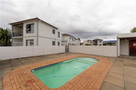 Apartment Unavailable in Twin Palms, Strand, Western Cape - M127218
