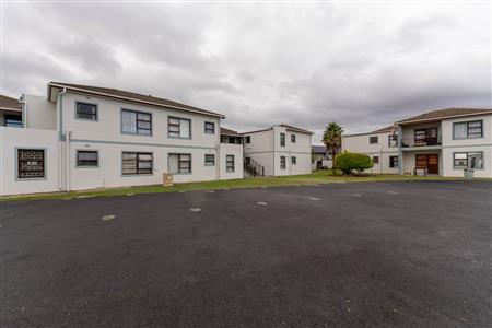 Apartment Unavailable in Twin Palms, Strand, Western Cape - M127218
