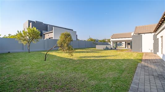 House For Sale in Midstream Meadows, Midstream Estate, Centurion, Gauteng - M127227