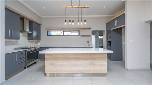 House For Sale in Midstream Meadows, Midstream Estate, Centurion, Gauteng - M127227